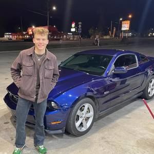 Meet your Posher, Dylan